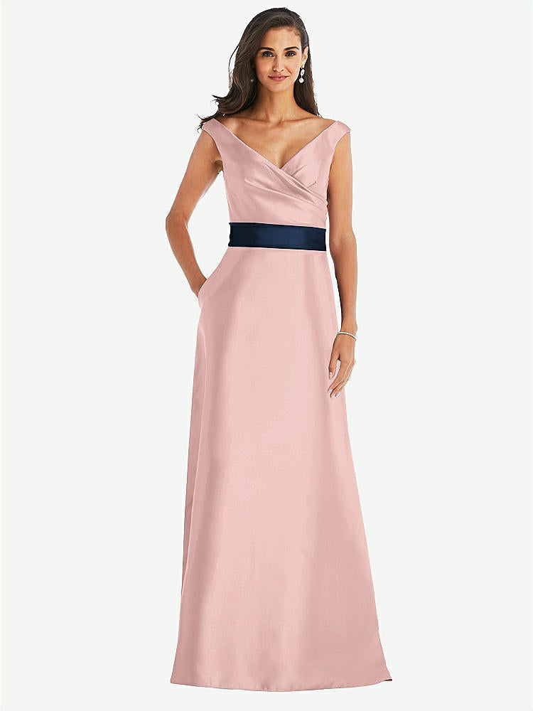 【STYLE: D811】オフショルダー ドレープ ラップ サテン マキシ ドレス - ローズ - パントーンローズクォーツ & ミッドナイトネイビー 背面