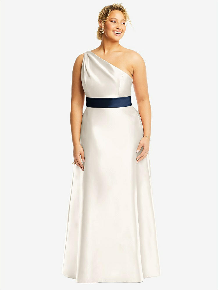 【STYLE: D815】ドレープ ワンショルダー サテン マキシ ドレス - アイボリー & ミッドナイトネイビー 背面