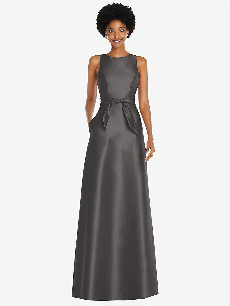 【STYLE: D825】宝石ネック Vバック マキシ丈ドレス - キャビアグレー 背面