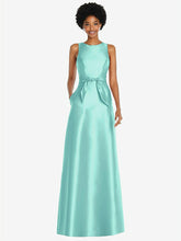 【STYLE: D825】宝石ネック Vバック マキシ丈ドレス - コースタル 背面