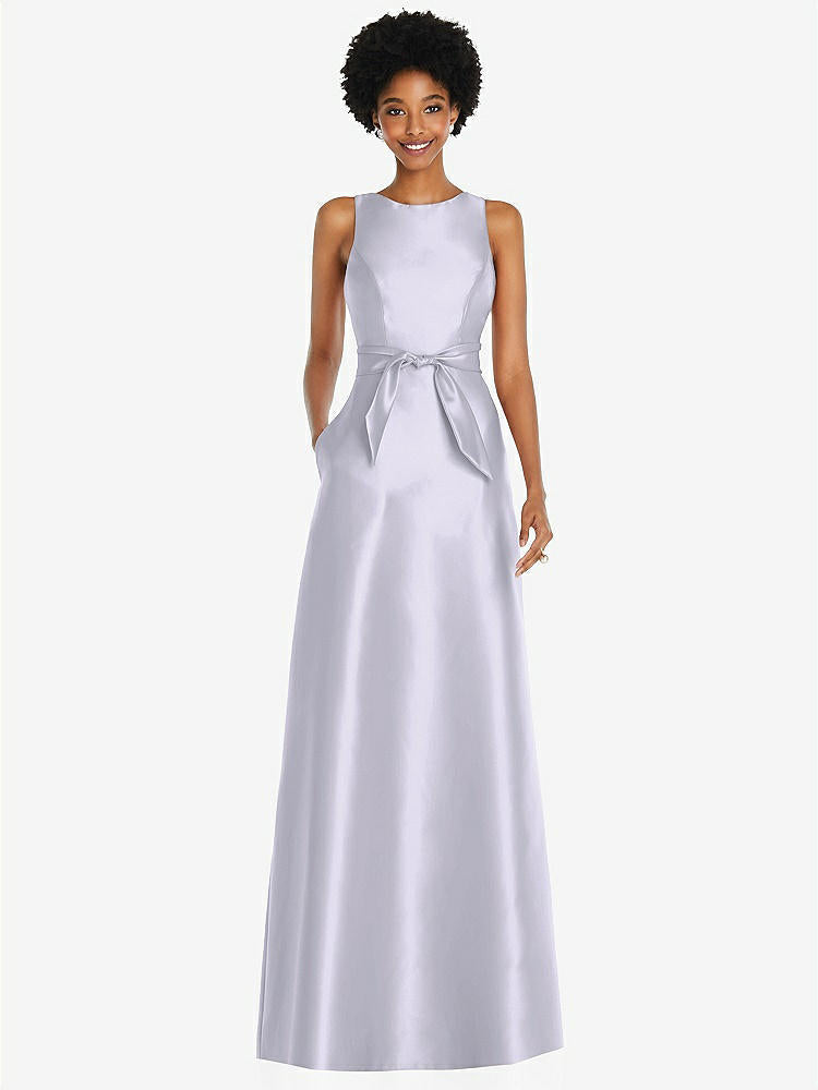 【STYLE: D825】宝石ネック Vバック マキシ丈ドレス - シルバードーブ 背面