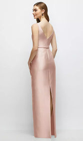 【D881】 ボートネックのサテンコラムドレス、リボン飾りのスキニーベルト - toasted sugar Back View