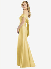 【STYLE: D793】ショルダーリボン サテン トランペットドレス - メイズ 背面