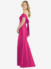 【STYLE: D793】ショルダーリボン サテン トランペットドレス - シンクピンク 背面