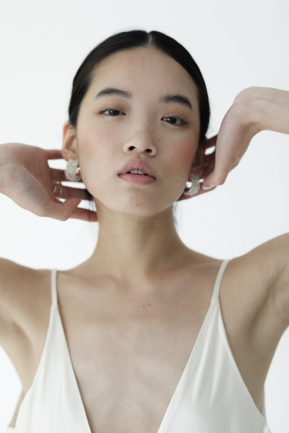 【A.B. ELLIE(エイビーエリー)】フープピアスCLARA HOOP EARRINGS