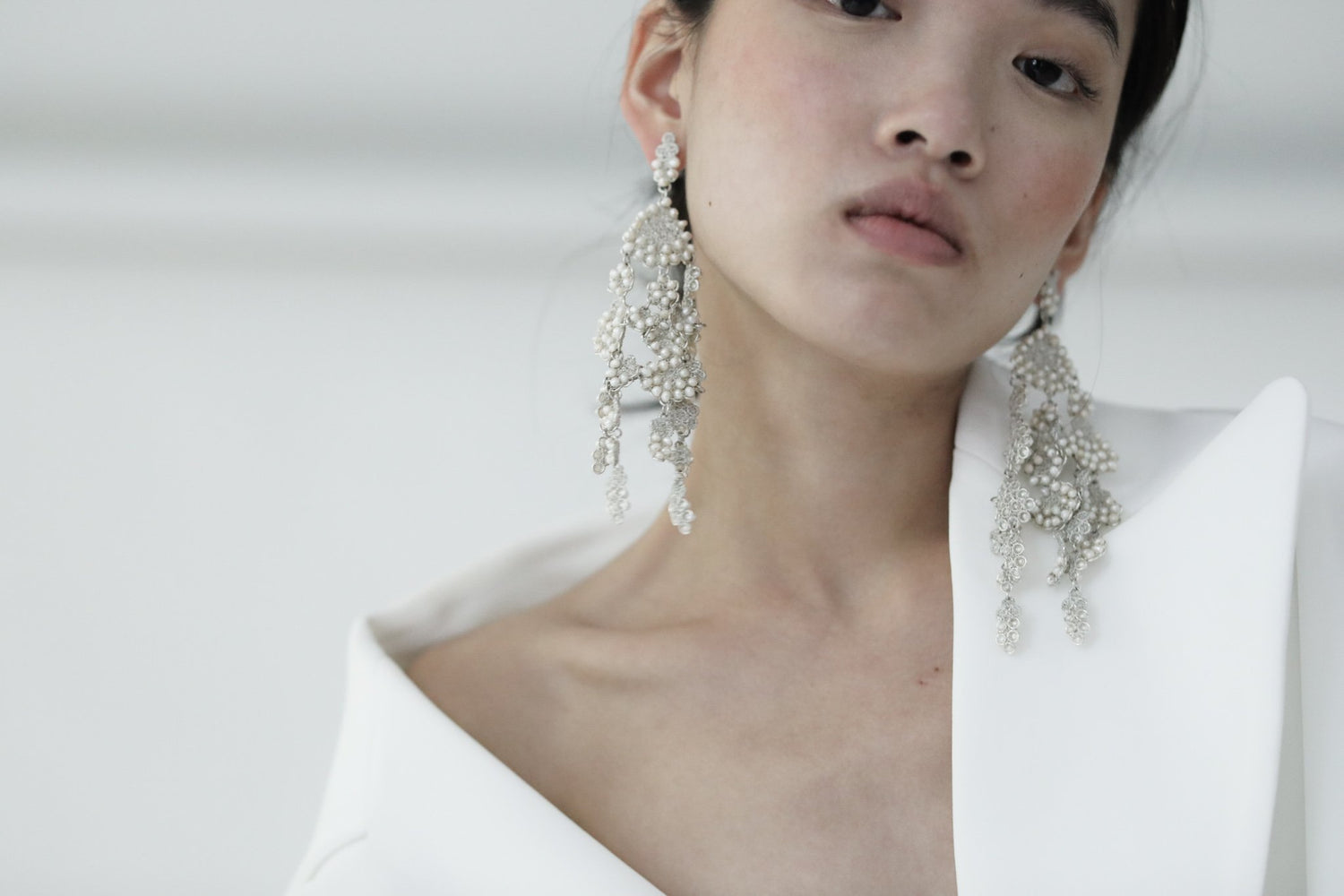 【A.B. ELLIE(エイビーエリー)】ロングピアス MARGOT CHANDELIER EARRINGS