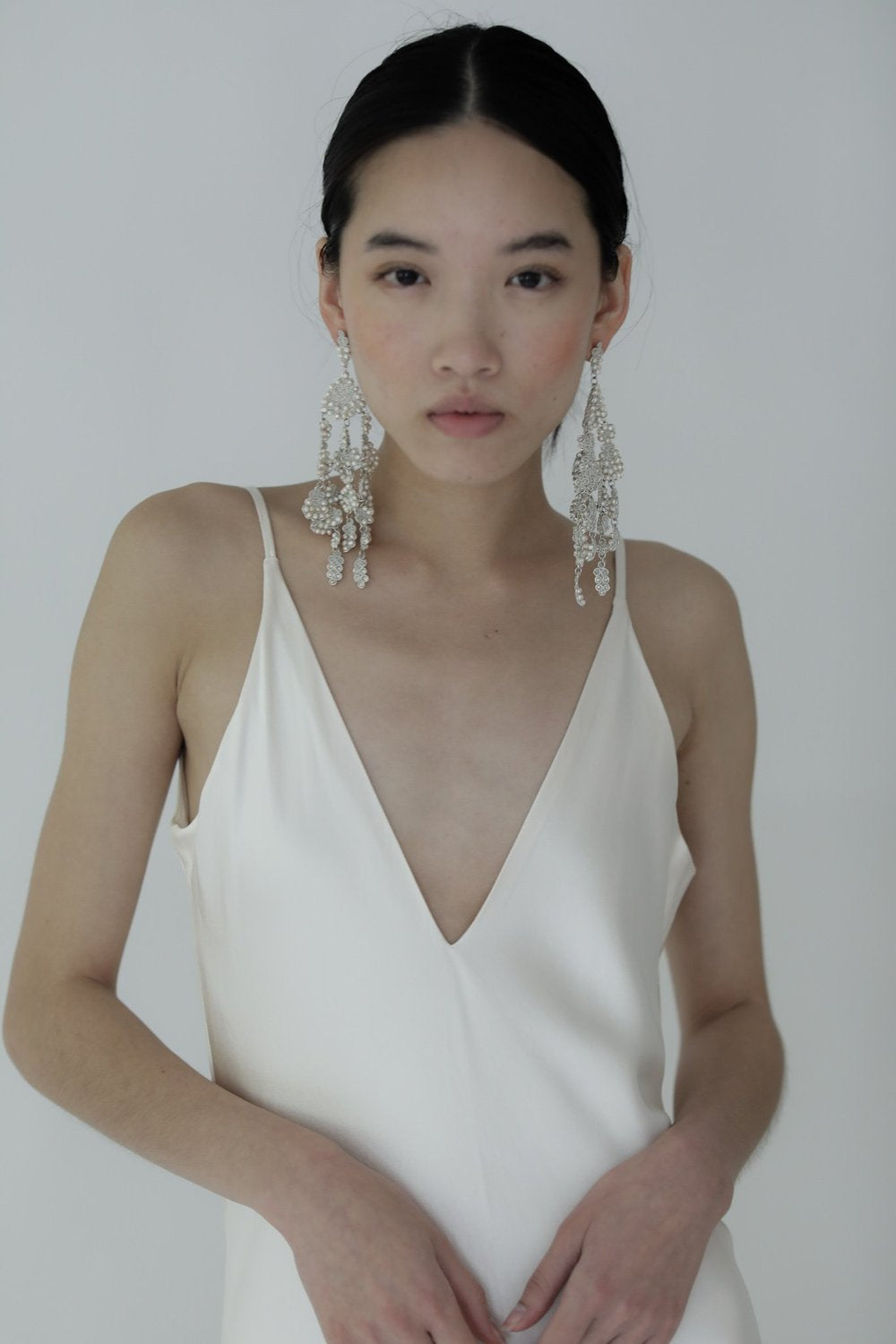 【A.B. ELLIE(エイビーエリー)】ロングピアス MARGOT CHANDELIER EARRINGS