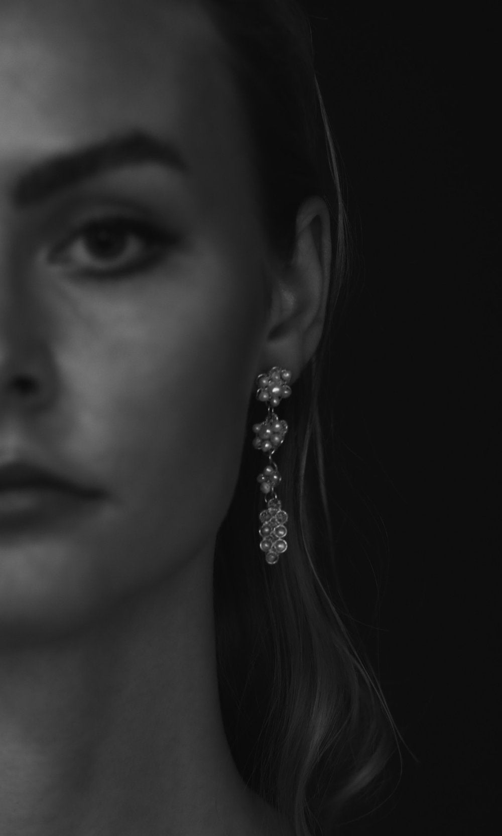 【A.B. ELLIE(エイビーエリー)】ロングピアスMELROSE DROPS EARRINGS
