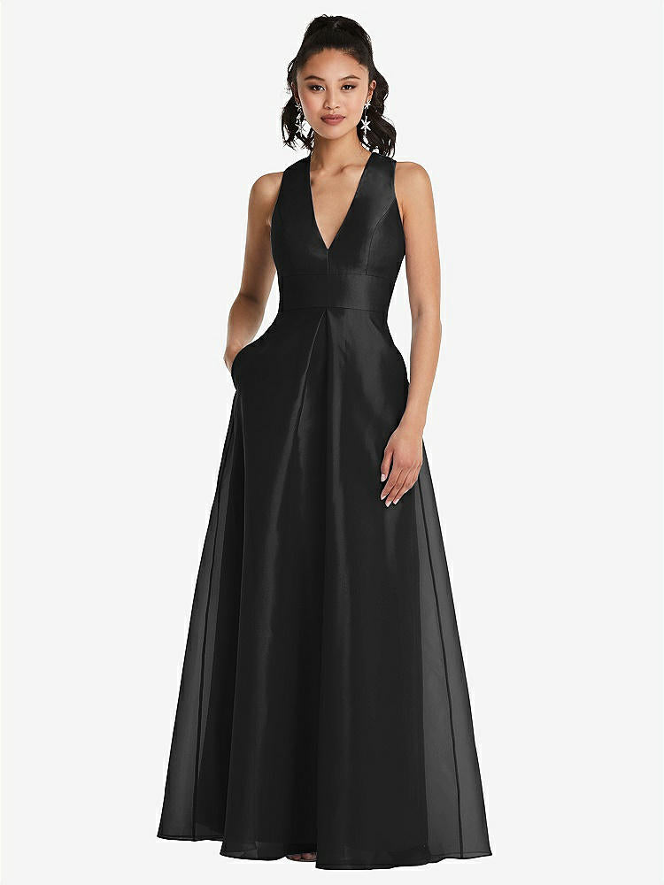 【STYLE: TH068】Plunging Neckline Pleated Skirt Maxi Dress with Pockets【COLOR: Black】