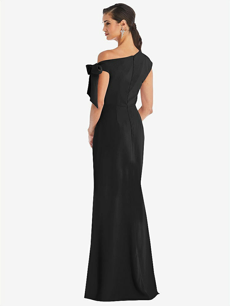 【STYLE: 3073】Off-the-Shoulder Tie Detail Trumpet Gown with Front Slit【COLOR: Black】