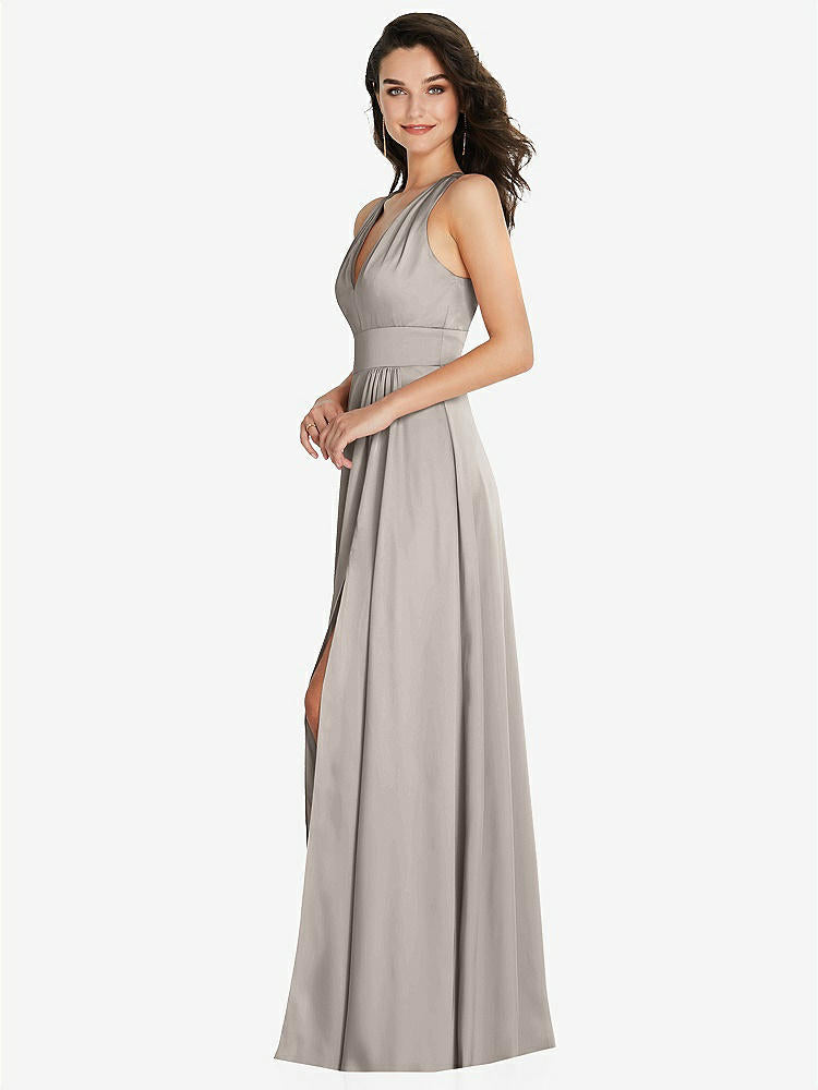 【NEW】【STYLE: 6863】Shirred 肩 Criss Cross Back Maxi ドレス 前面 スリット【COLOR: Taupe】【SIZE: 00-30W】