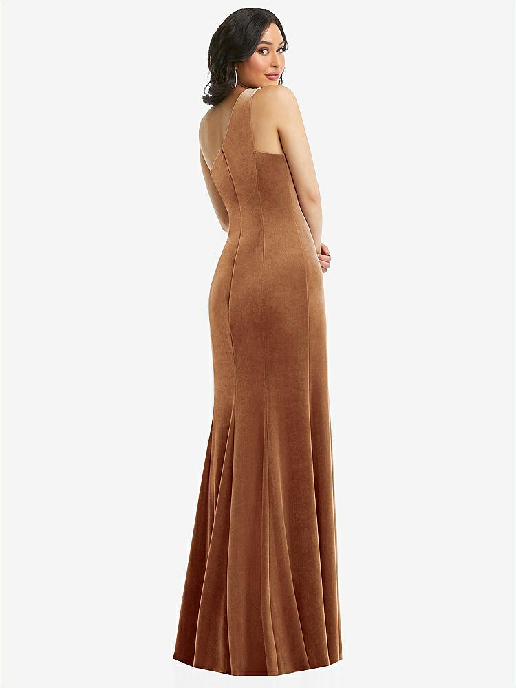 【STYLE: 6867】One-Shoulder Velvet Trumpet Gown with Front Slit【COLOR: Golden Almond】