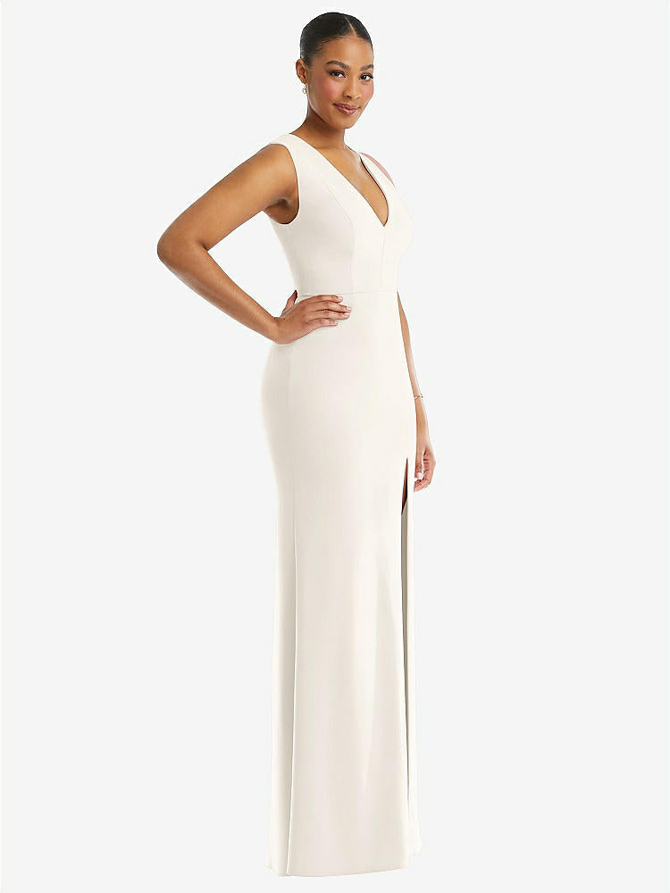 【STYLE: TH111】Deep V-Neck Closed Back Crepe Trumpet Gown with Front Slit【COLOR: Ivory】