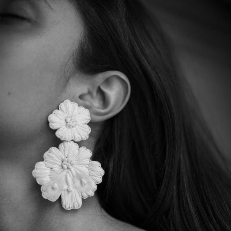 【A.B. ELLIE (エイビーエリー)】ロングピアス / イヤリング STEVIE EARRINGS