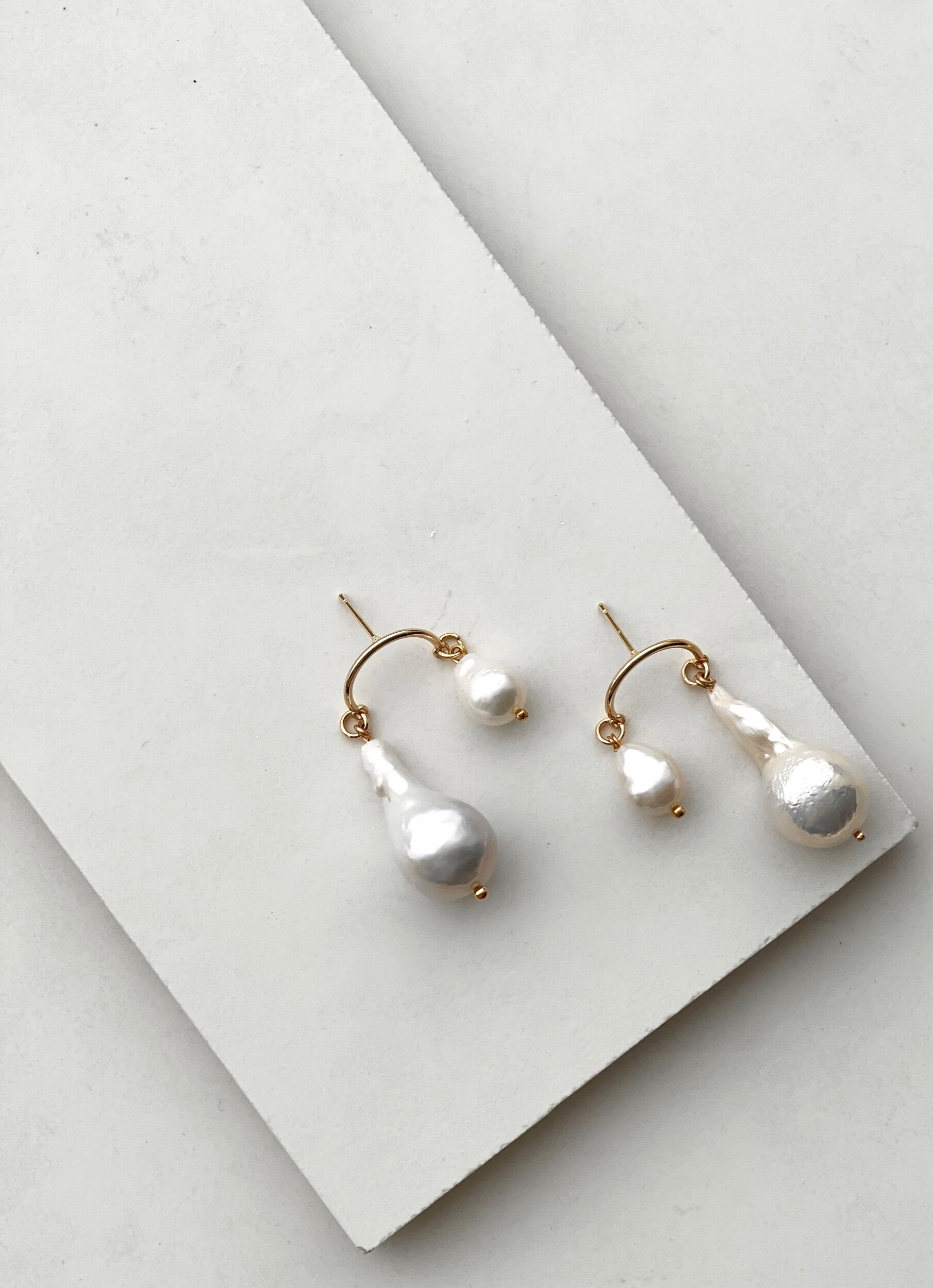 【新】【A.B. ELLIE】 Baroque Asymmetrical Drop
