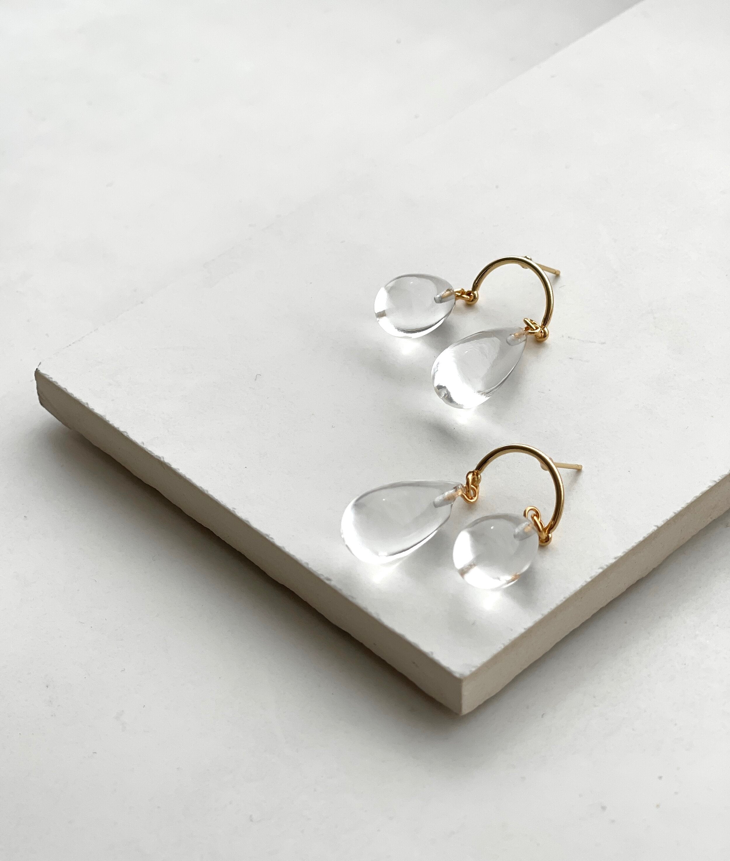 【新】【A.B. ELLIE】 Glass Asymmetrical Drop
