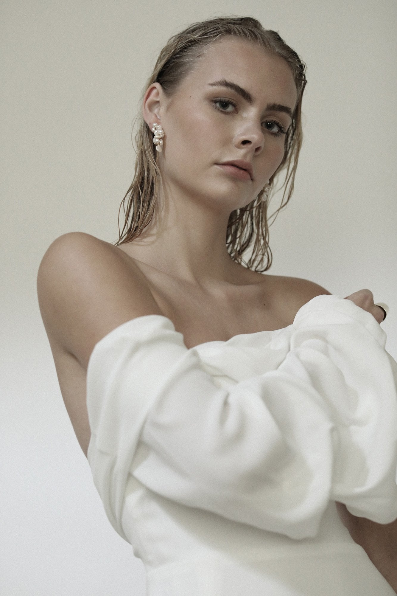 【新】【A.B. ELLIE】 Ari Freshwater Pearl Hoops