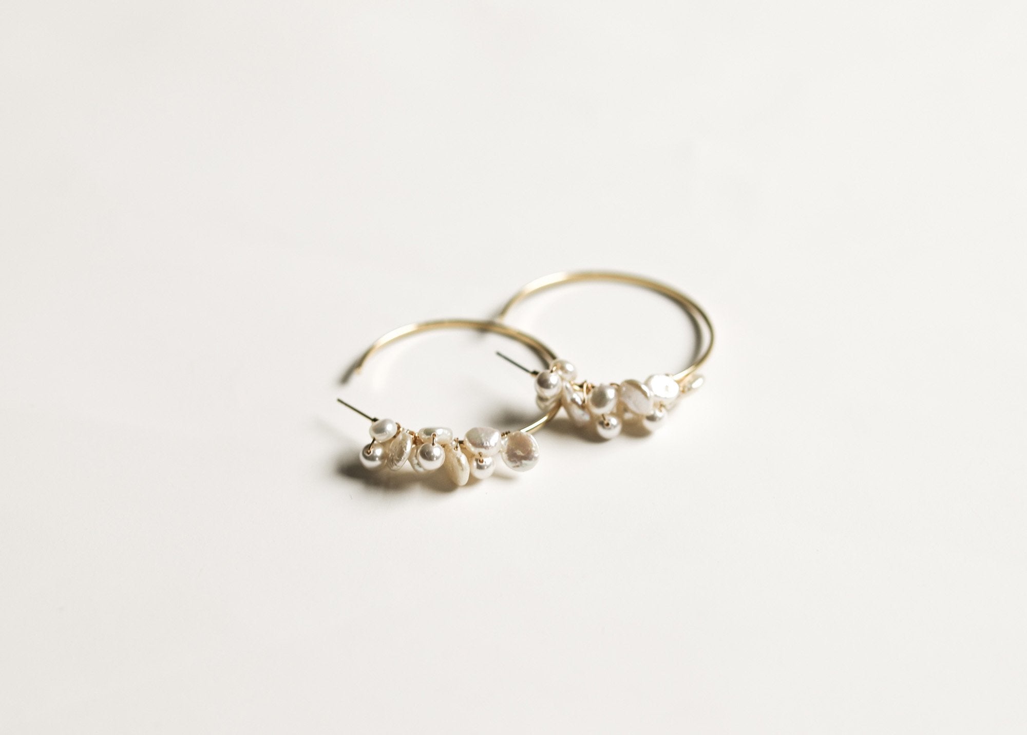 【新】【A.B. ELLIE】 Ari Freshwater Pearl Hoops