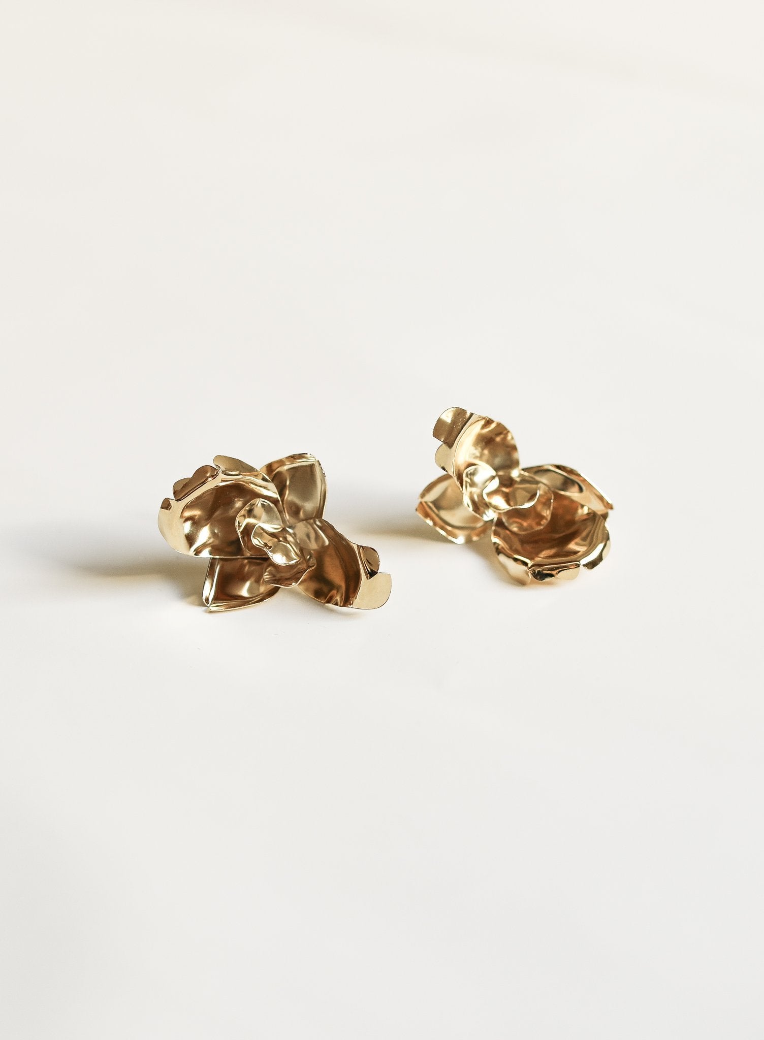 【新】【A.B. ELLIE】 Magnolia Statement Studs - Clip On