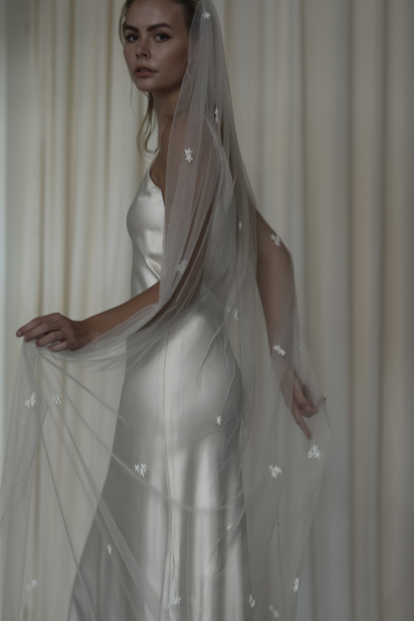 【新】【A.B. ELLIE】 Aster Raffia Veil