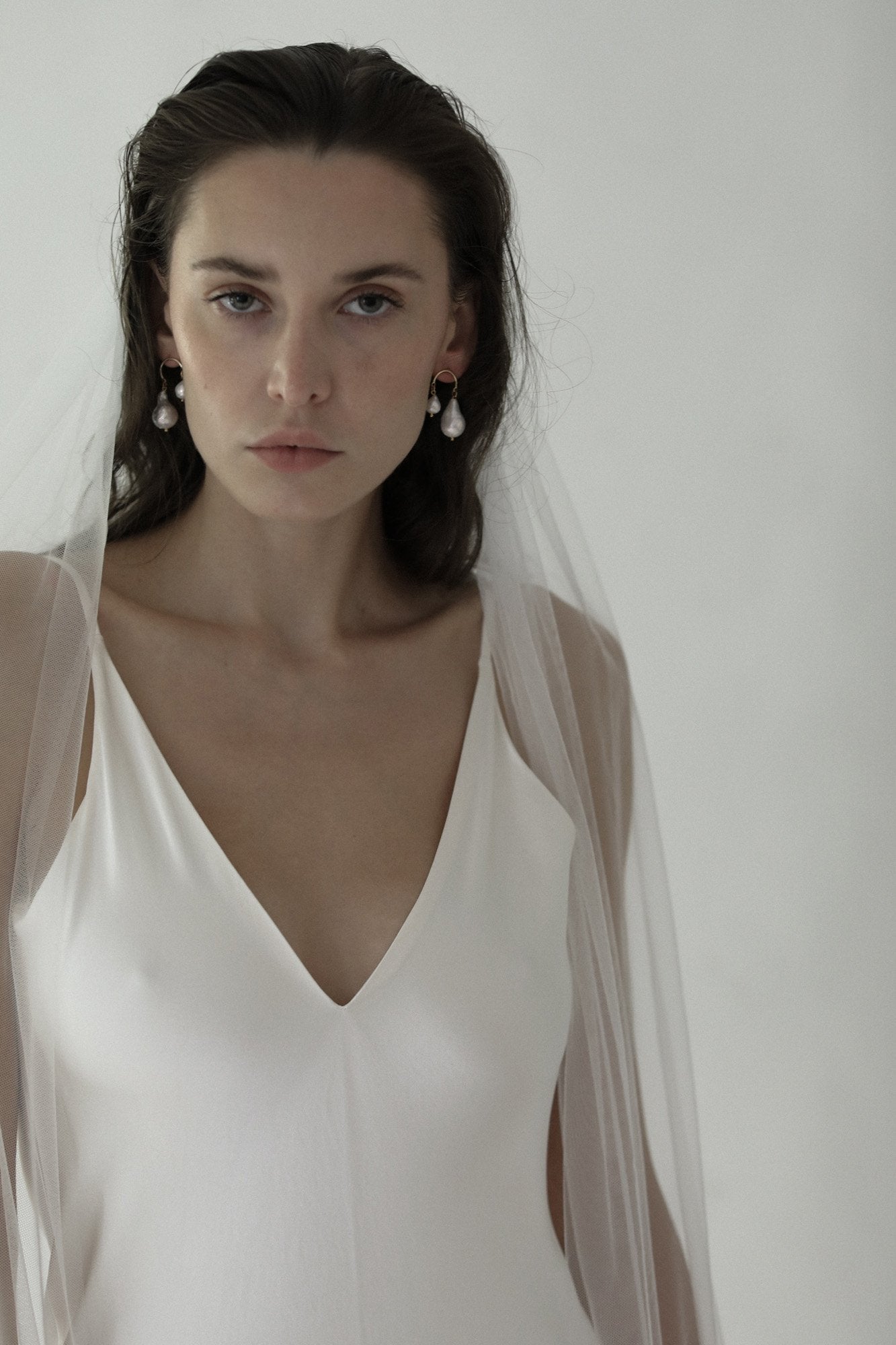 【新】【A.B. ELLIE】 Baroque Asymmetrical Drop