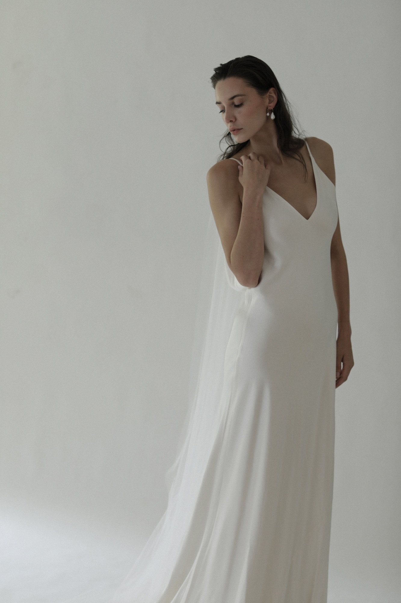 【新】【A.B. ELLIE】 Baroque Asymmetrical Drop