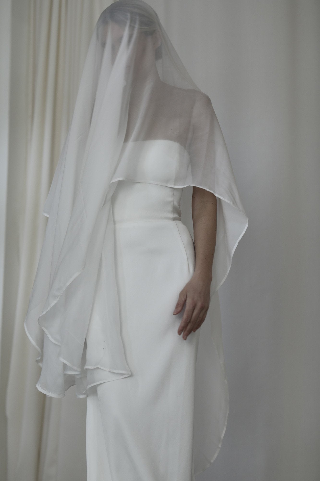 【新】【A.B. ELLIE】 Silk Chiffon Drop Veil
