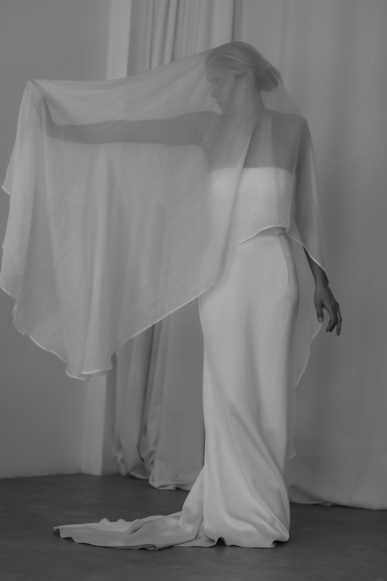 【新】【A.B. ELLIE】 Silk Chiffon Drop Veil