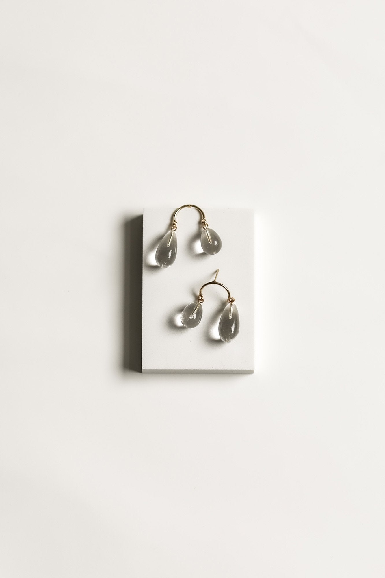 【新】【A.B. ELLIE】 Glass Asymmetrical Drop