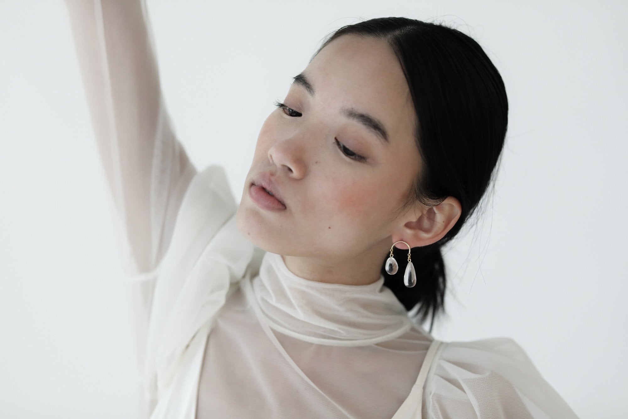 【新】【A.B. ELLIE】 Glass Asymmetrical Drop