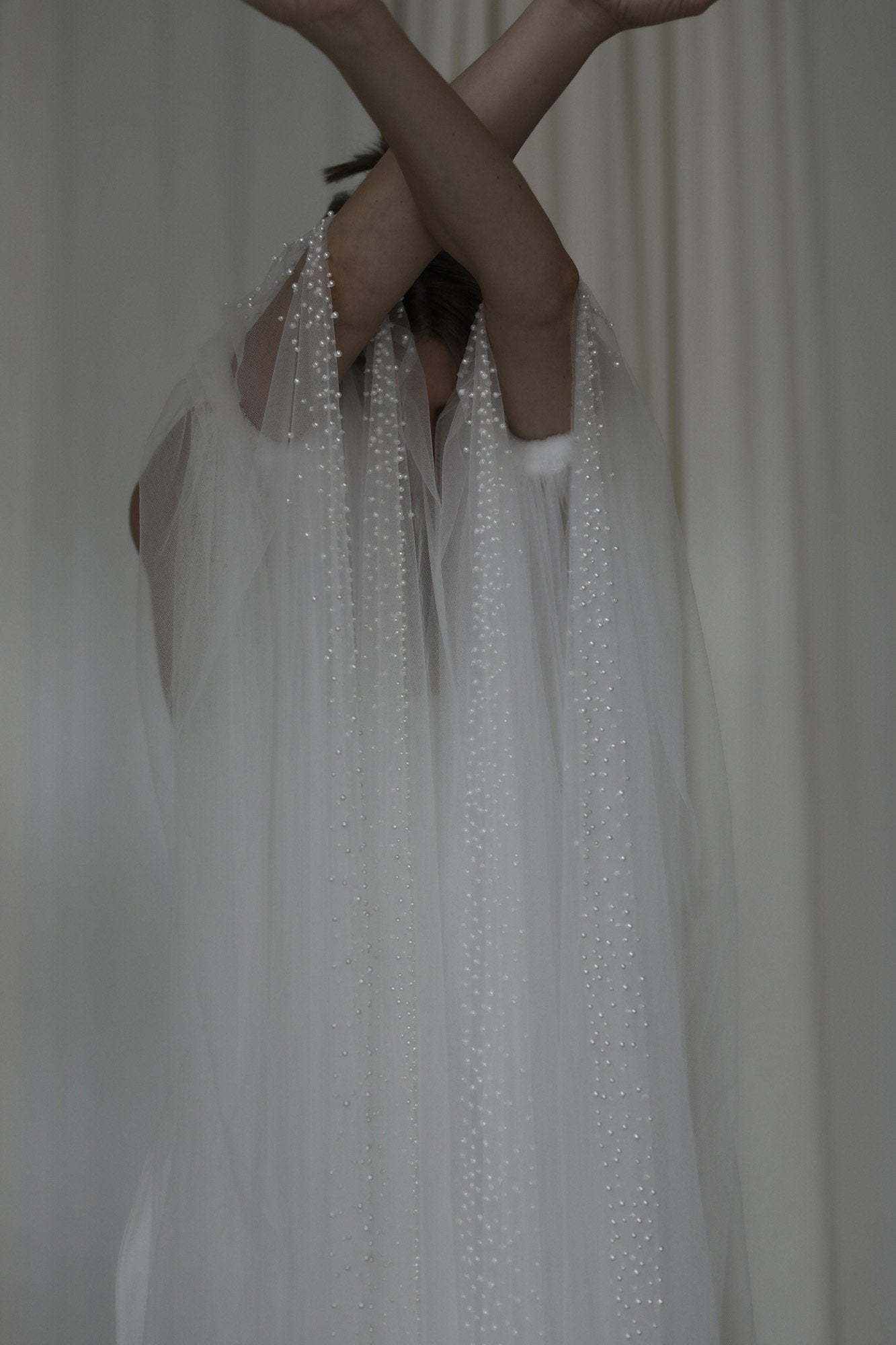 【新】【A.B. ELLIE】 Hayden Pearl Column Sleeves