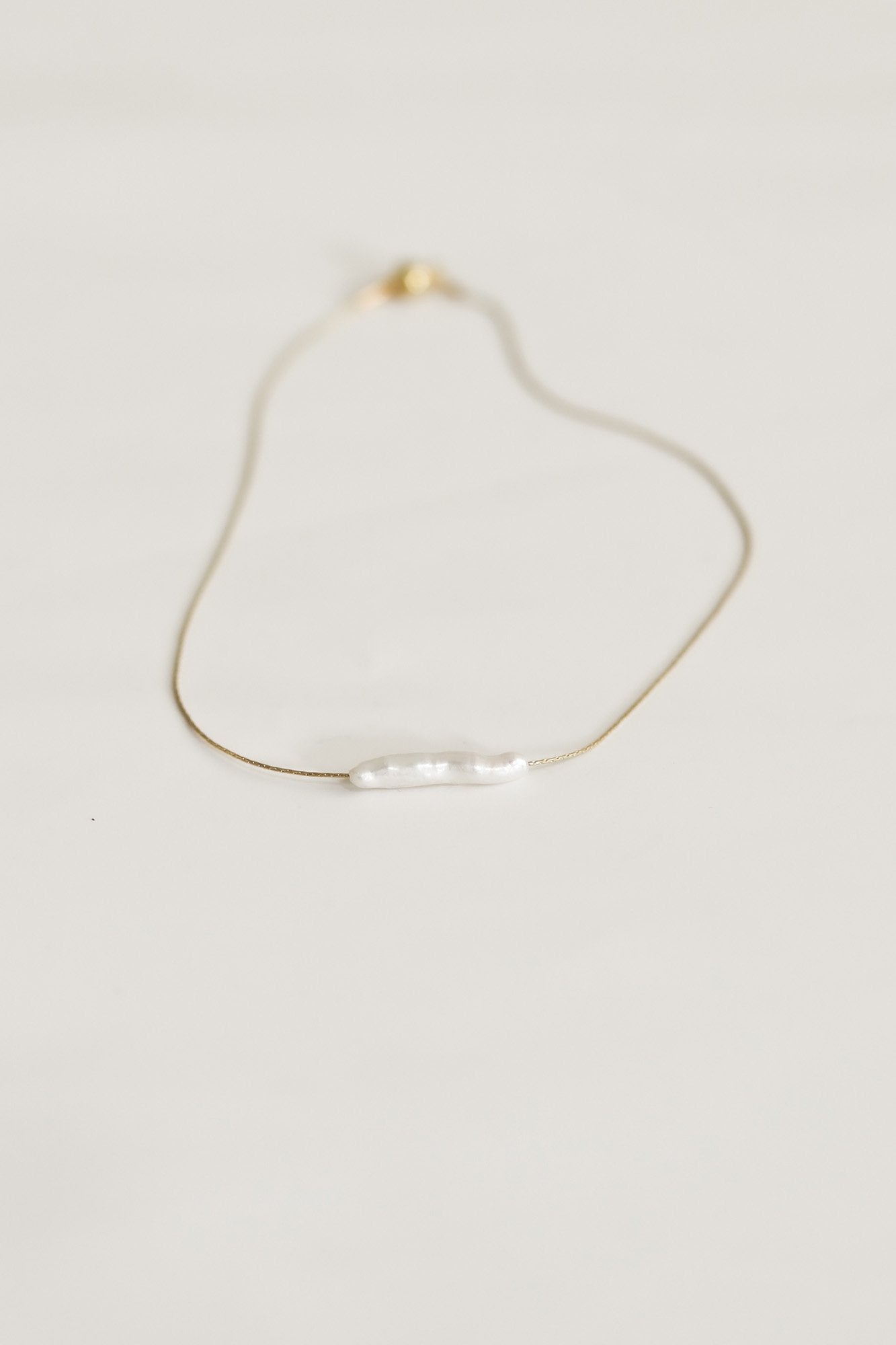 【新】【A.B. ELLIE】 Hughes Freshwater Pearl Bar Necklace