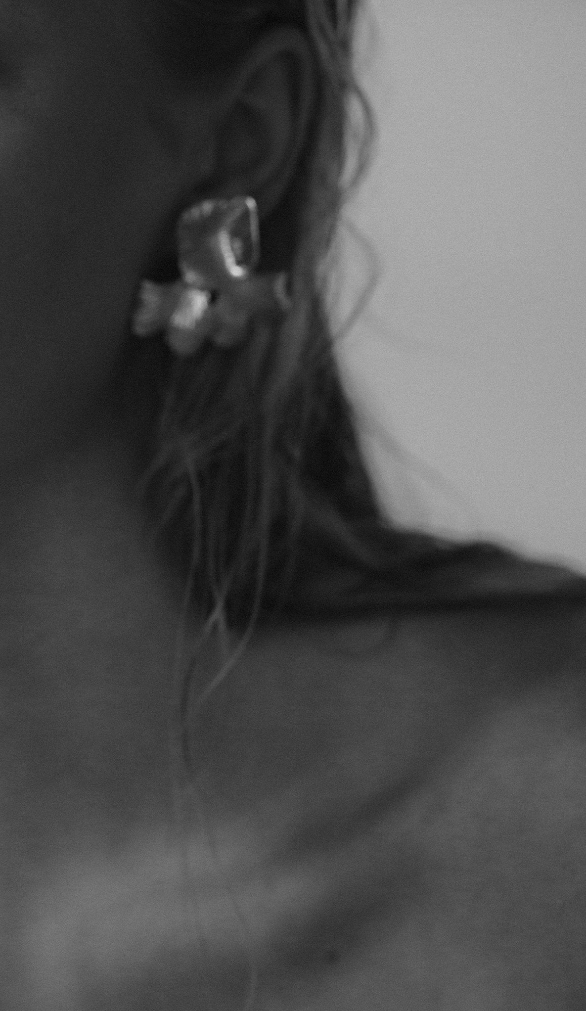 【新】【A.B. ELLIE】 Indigo Statement Studs