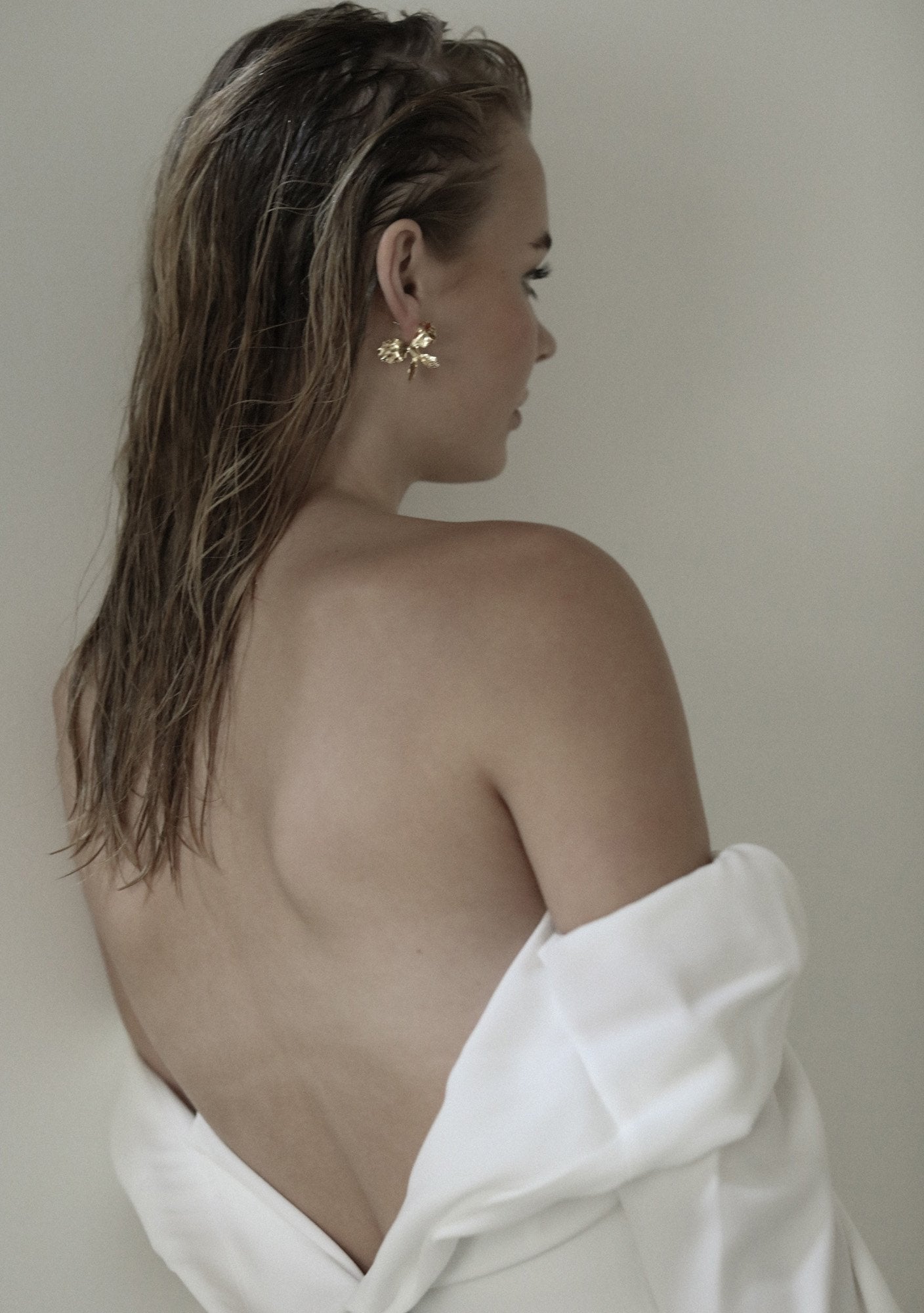 【新】【A.B. ELLIE】 Iris Profile Studs