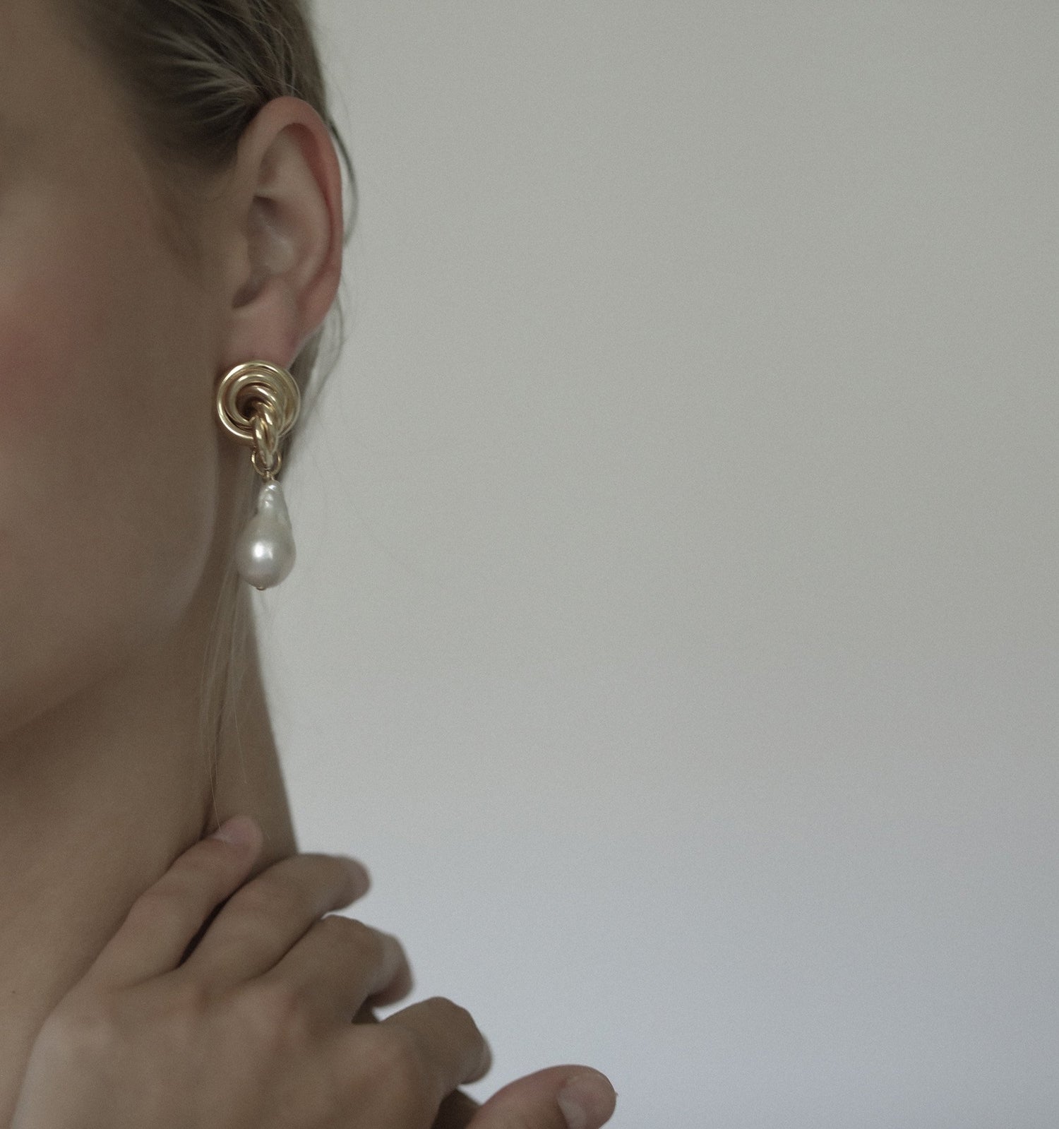 【新】【A.B. ELLIE】 Large Infinity Knot Baroque Drops
