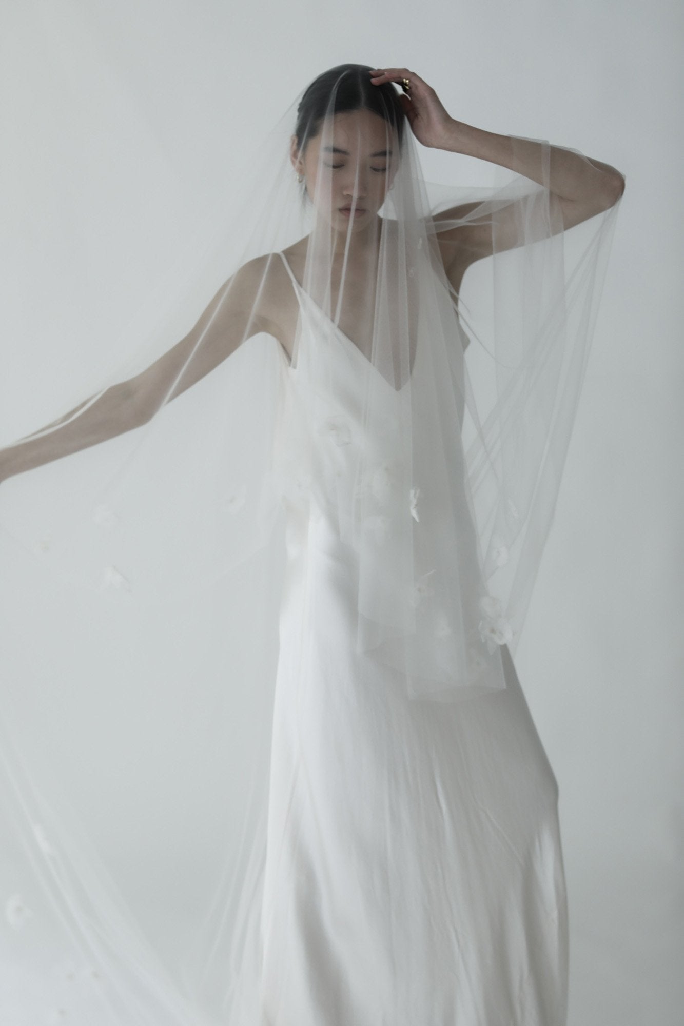 【新】【A.B. ELLIE】 Luna Veil