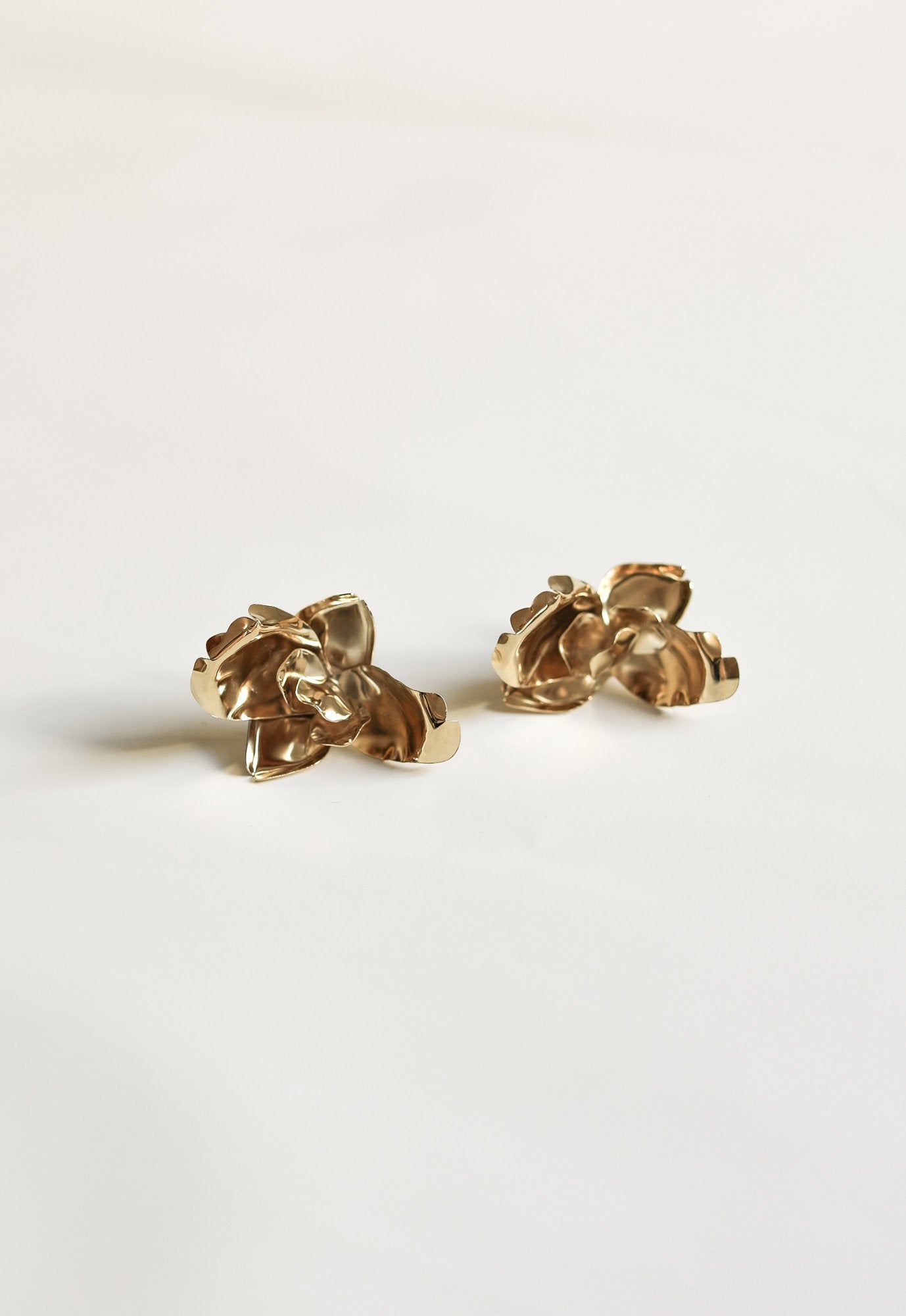 【新】【A.B. ELLIE】 Magnolia Statement Studs - Clip On