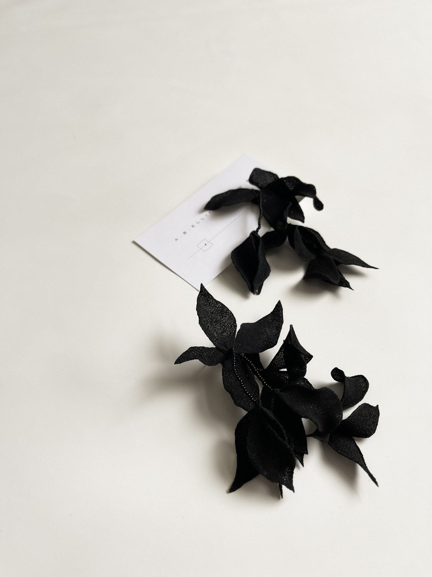 【新】【A.B. ELLIE】 Moody Mini Nora Tier Earrings