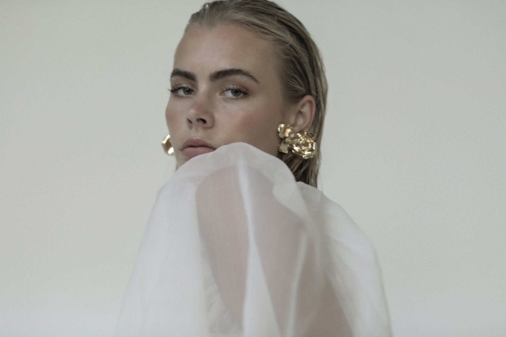 【新】【A.B. ELLIE】 Magnolia Statement Studs - Clip On