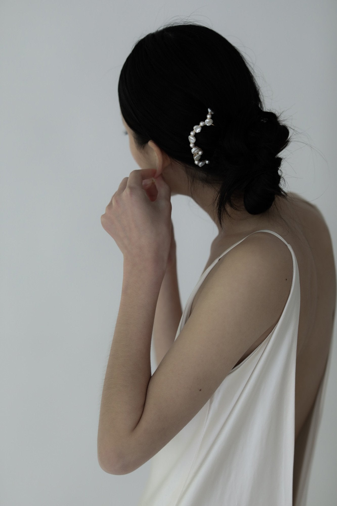 【新】【A.B. ELLIE】 Paloma Freshwater Pearl Comb