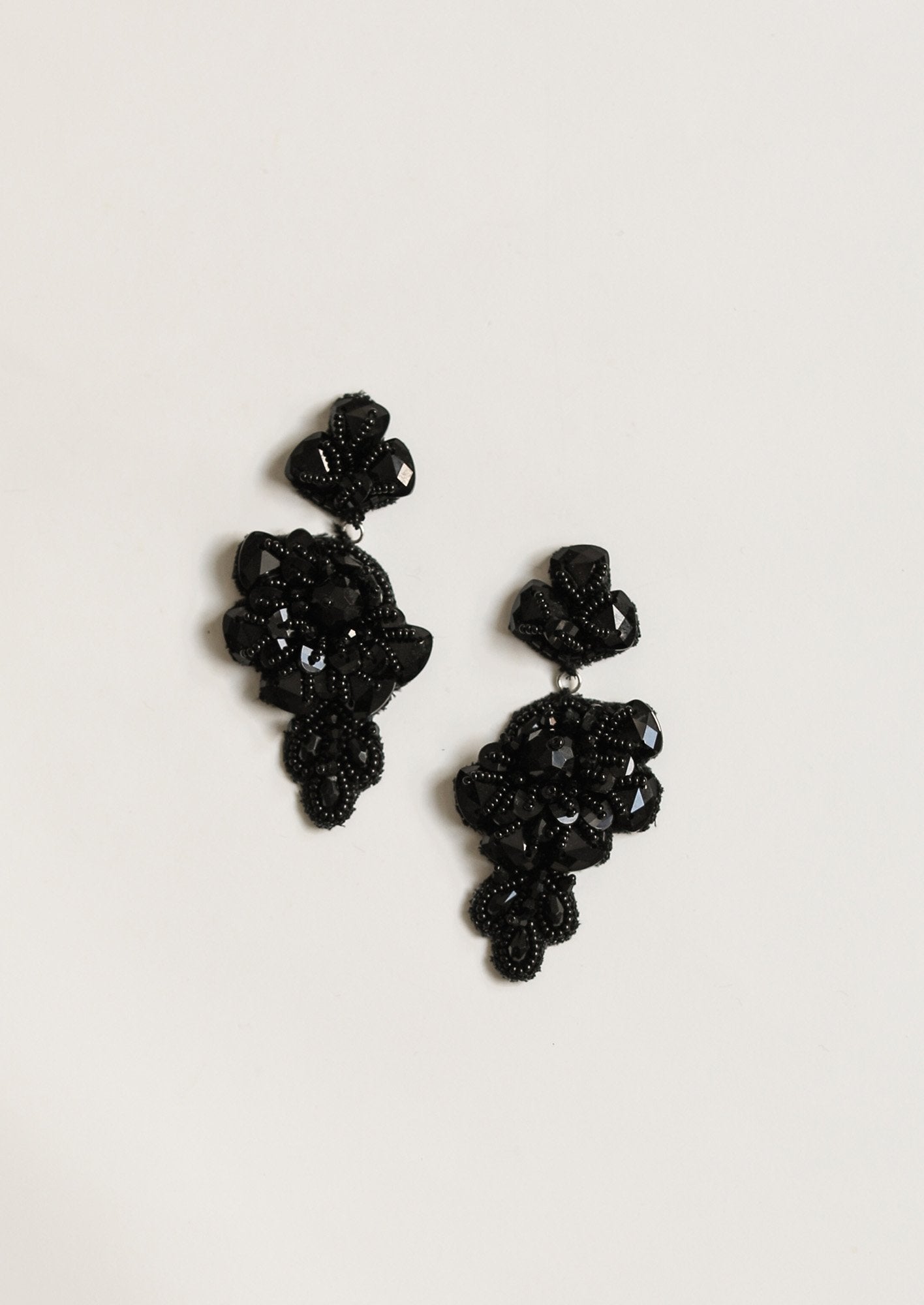 【新】【A.B. ELLIE】 Pouty Percy Earrings
