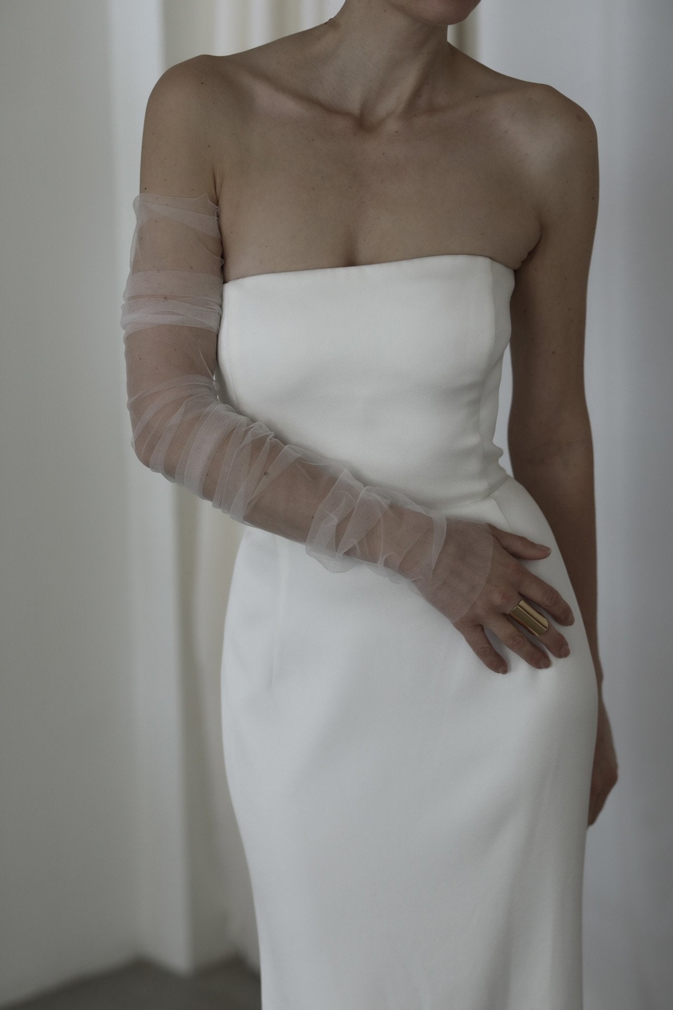【新】【A.B. ELLIE】 Ruched Tulle Sleeves
