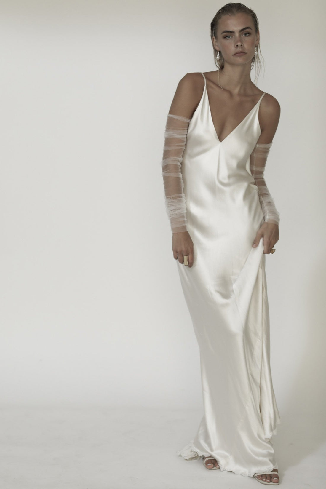 【新】【A.B. ELLIE】 Ruched Tulle Sleeves