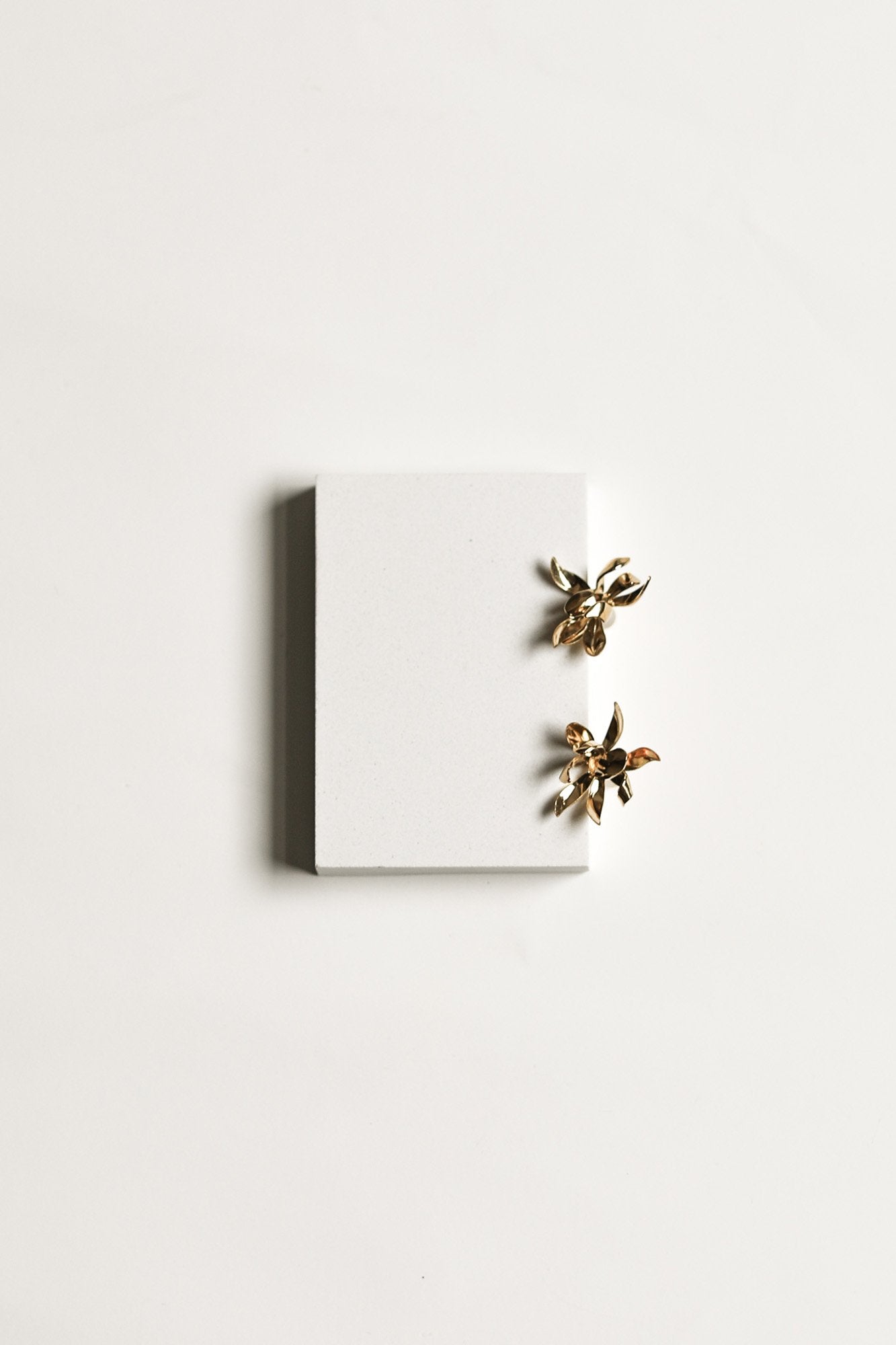 【新】【A.B. ELLIE】 Willow Studs