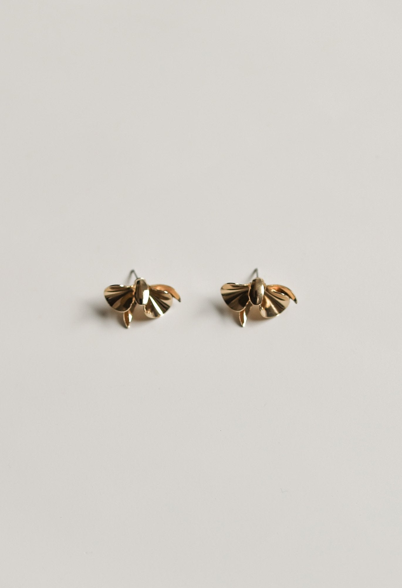【新】【A.B. ELLIE】 Mini Magnolia Studs