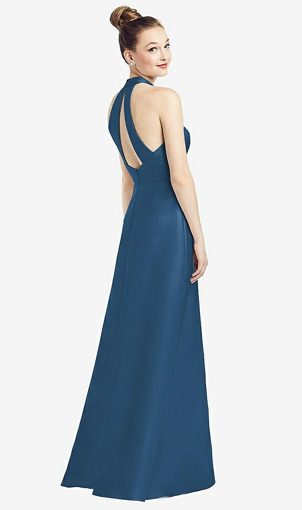 【STYLE: D772】ハイネック カットアウト サテン ドレス ポケット付き - ダスクブルー 背面