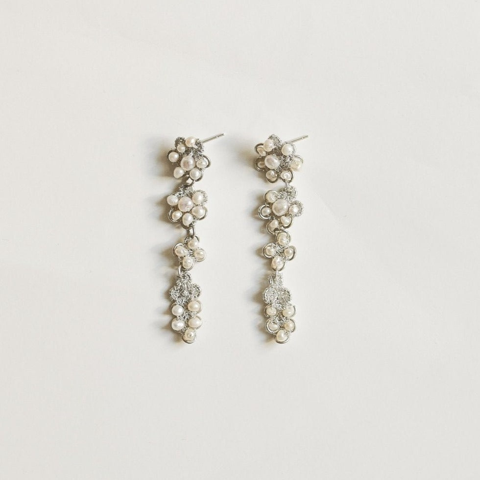 【A.B. ELLIE(エイビーエリー)】ロングピアスMELROSE DROPS EARRINGS