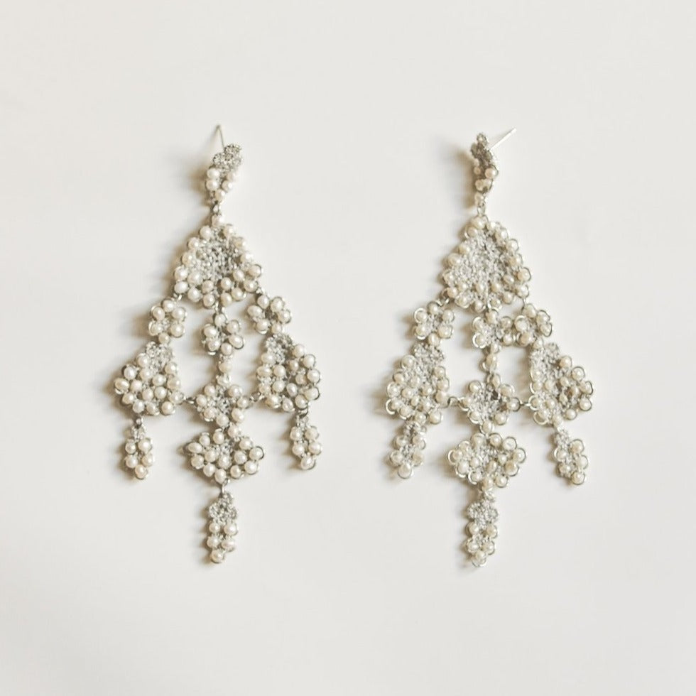 【A.B. ELLIE(エイビーエリー)】ロングピアス MINI MARGOT CHANDELIER EARRINGS