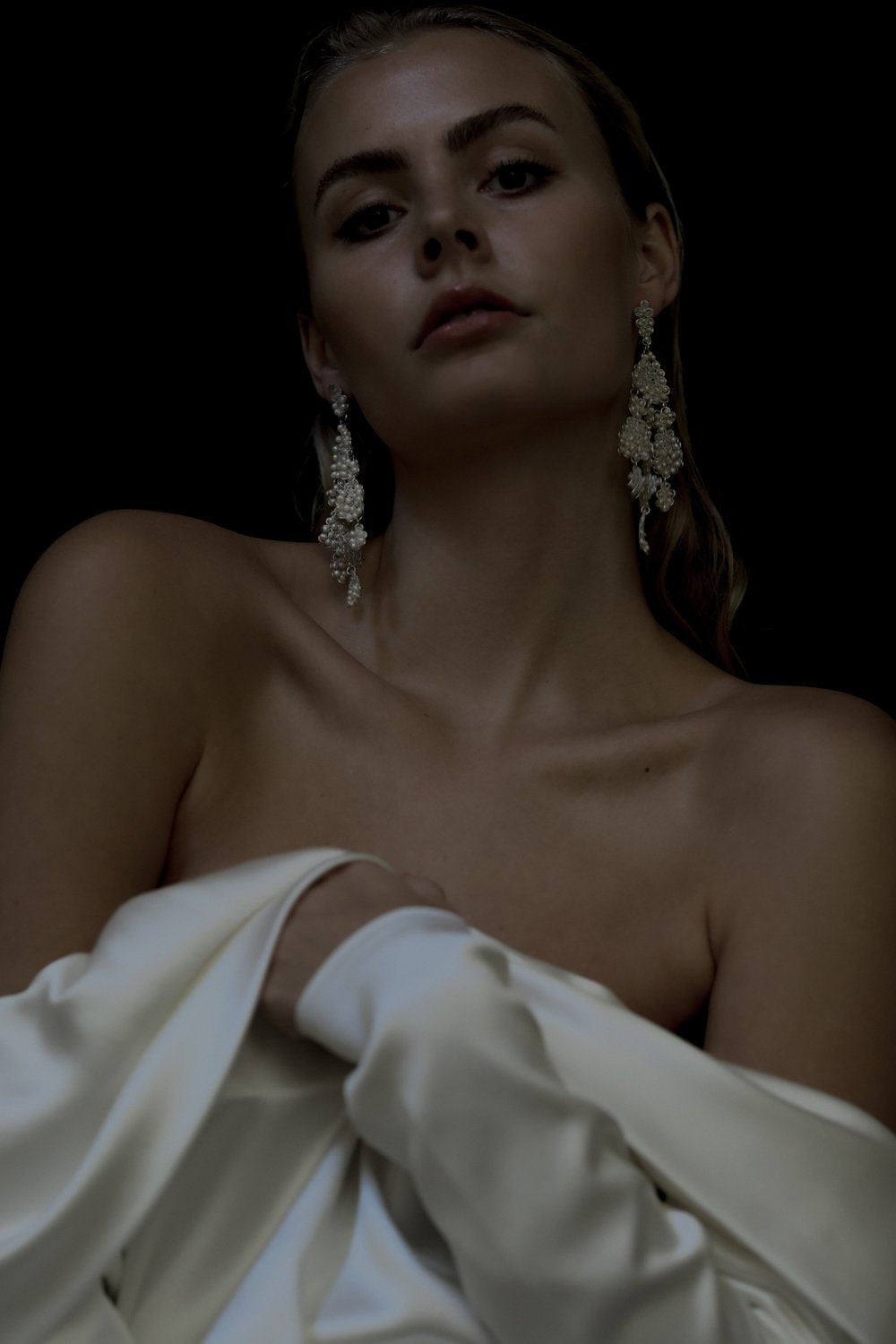 【A.B. ELLIE(エイビーエリー)】ロングピアス MINI MARGOT CHANDELIER EARRINGS
