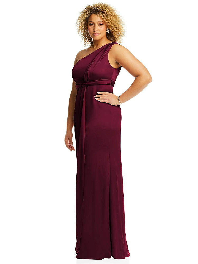 【NEW】【STYLE: 3111】ワンショルダー ドレープ ひねり 帝国 ウエスト トランペット ガウン【COLOR: Cabernet】【SIZE: 00-30W】